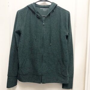 Beyond Yoga Spacedye Everyday Hoodie in Hunter Green Size Small